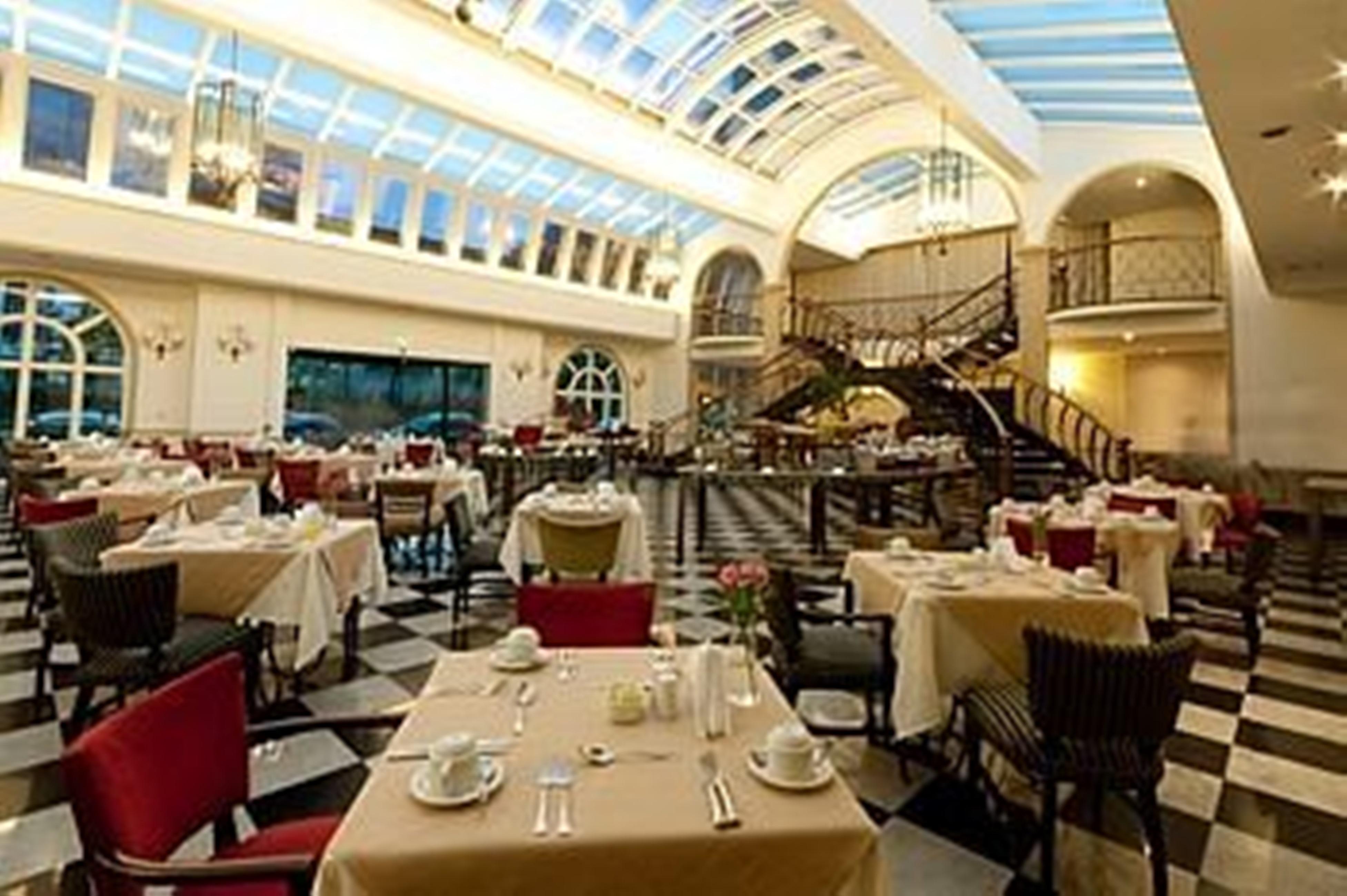 ホテル グラン エスタンプラザ ベリーニ サンパウロ エクステリア 写真 The restaurant's interior