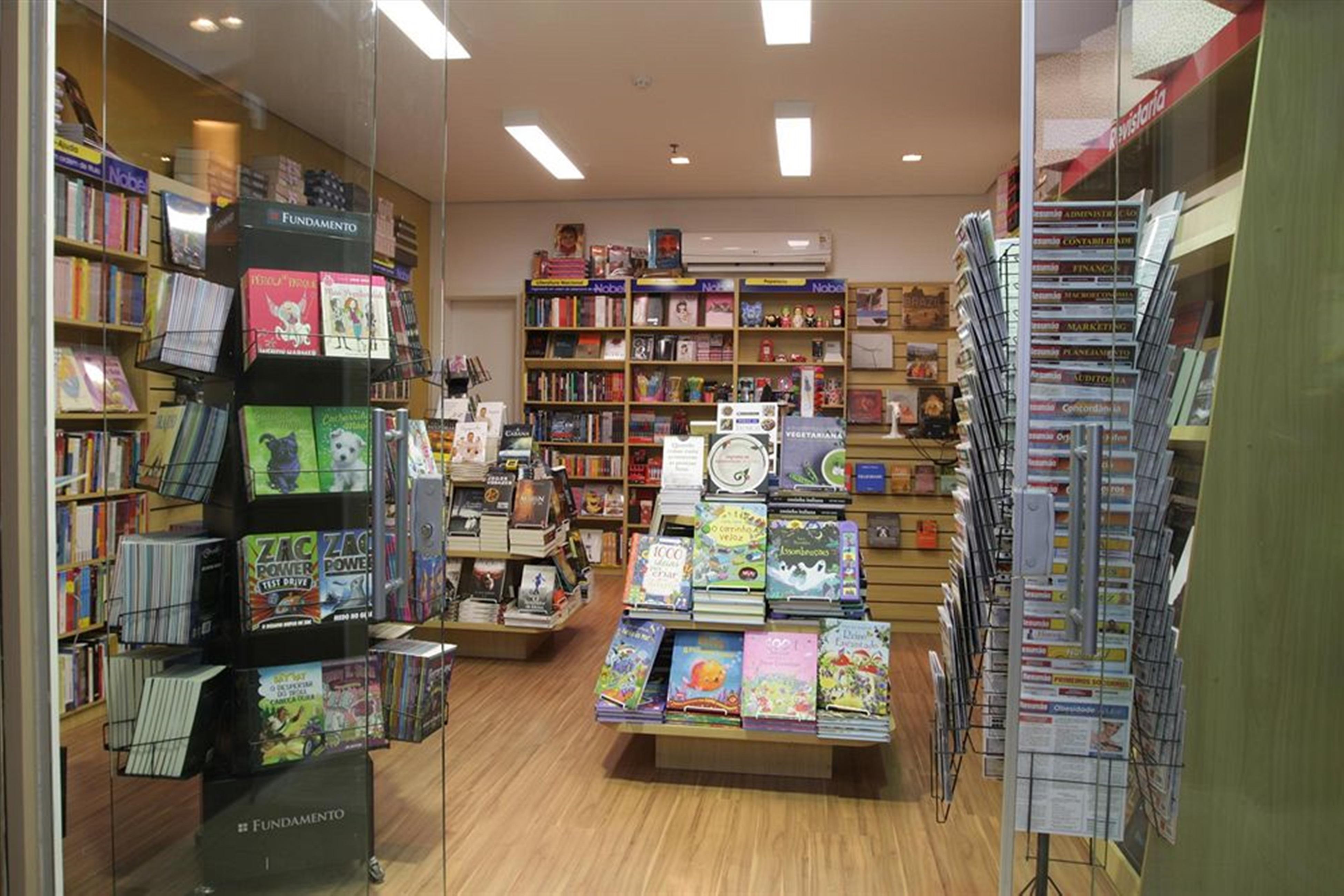 ホテル グラン エスタンプラザ ベリーニ サンパウロ エクステリア 写真 The interior of the museum shop